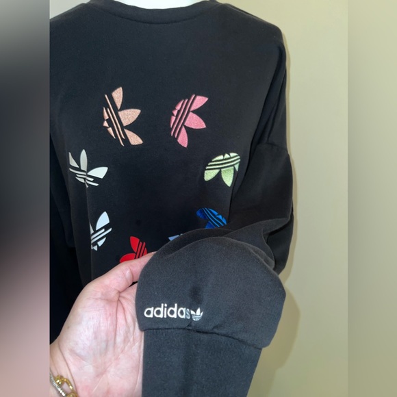 Oversized Adidas Sweater - Picture 3 of 6